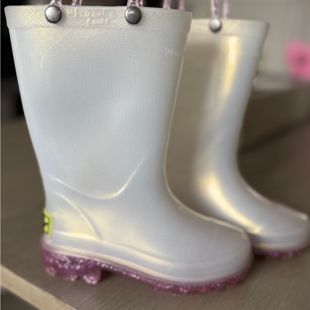 White Rain Boots with Pink Glitter Soles
